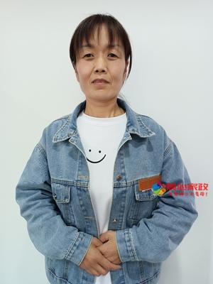 保姆,靳中美